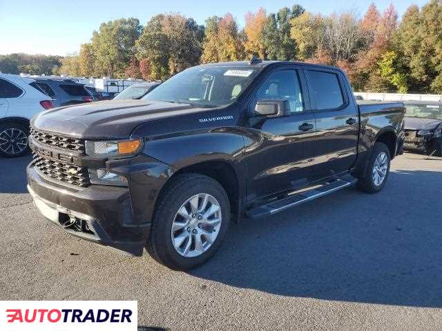 Chevrolet Silverado 2020 4