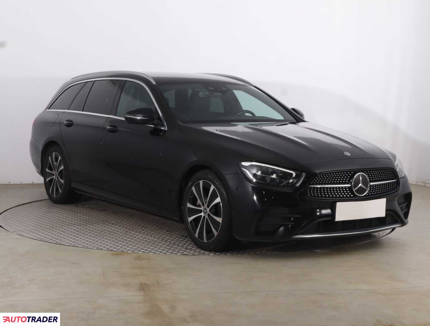 Mercedes E-klasa 2022 2.0 191 KM
