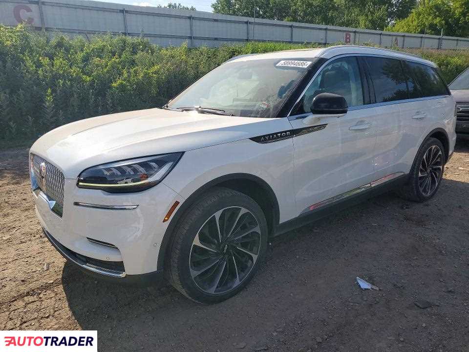 Lincoln Aviator 2023 3