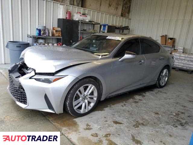 Lexus IS 2021 3