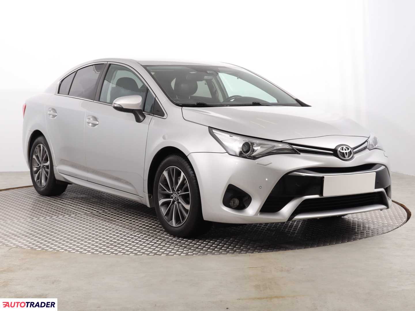 Toyota Avensis 2016 2.0 140 KM