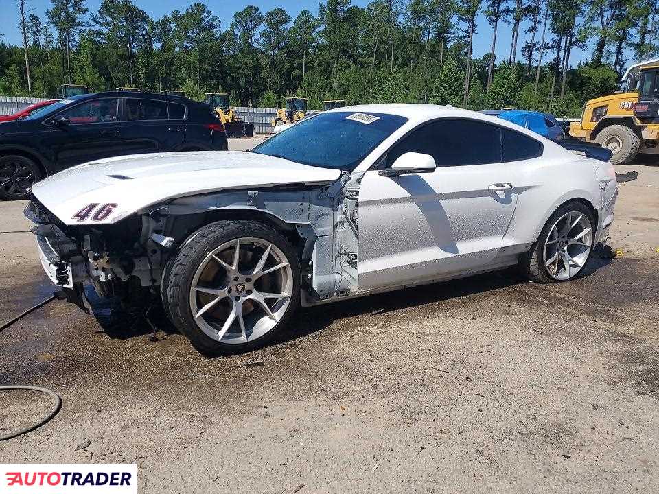 Ford Mustang 2020 5