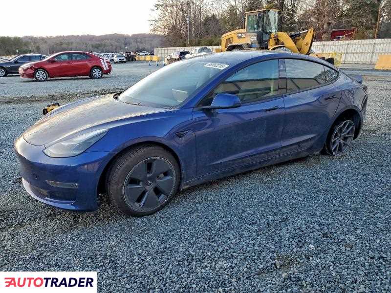 Tesla Model 3 2022