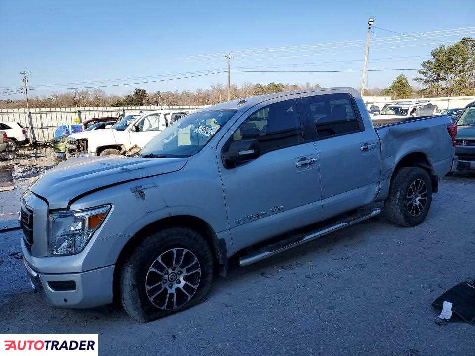 Nissan Titan 2020 5