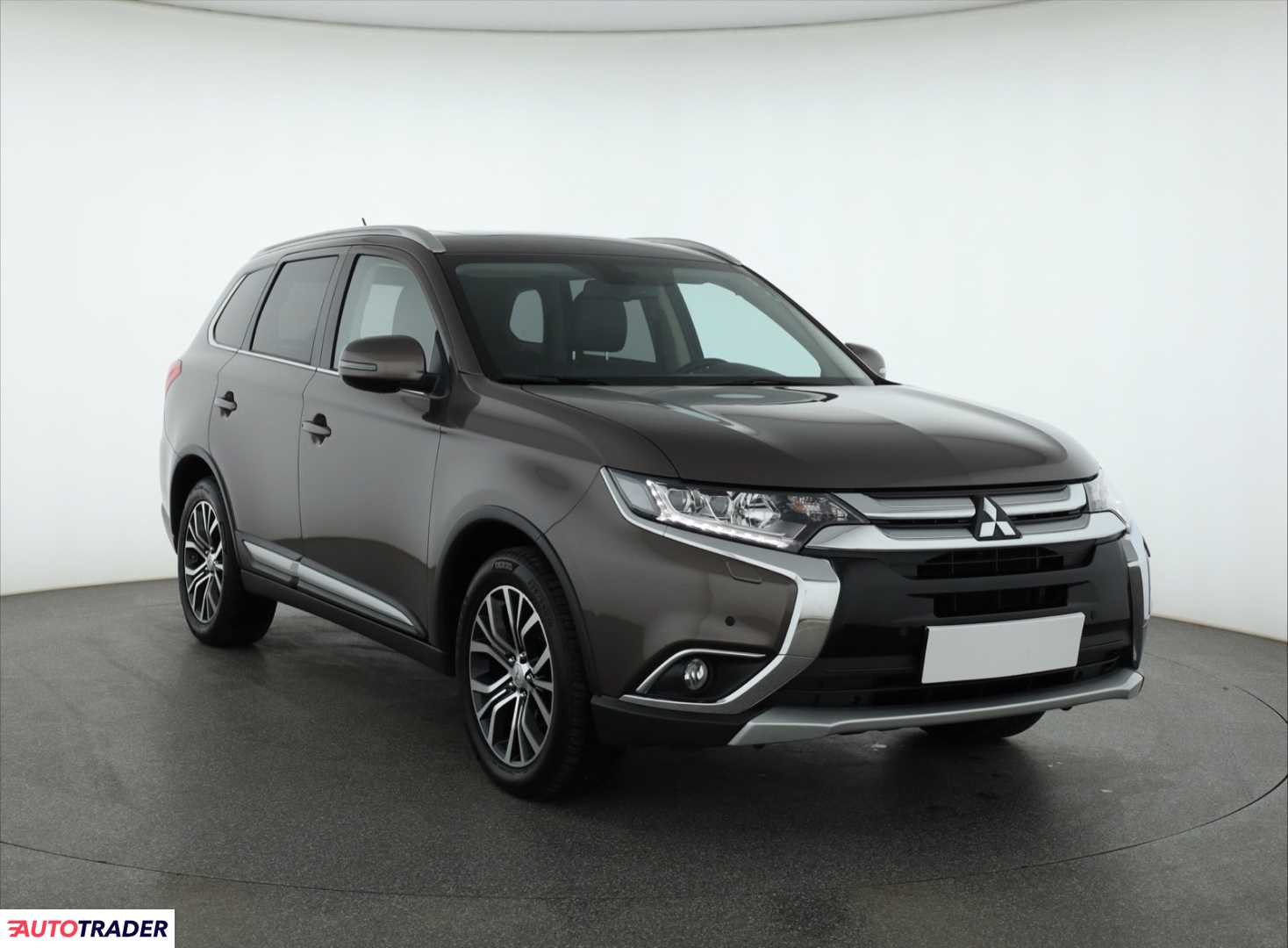 Mitsubishi Outlander 2.0 147 KM 2016r. (Piaseczno)