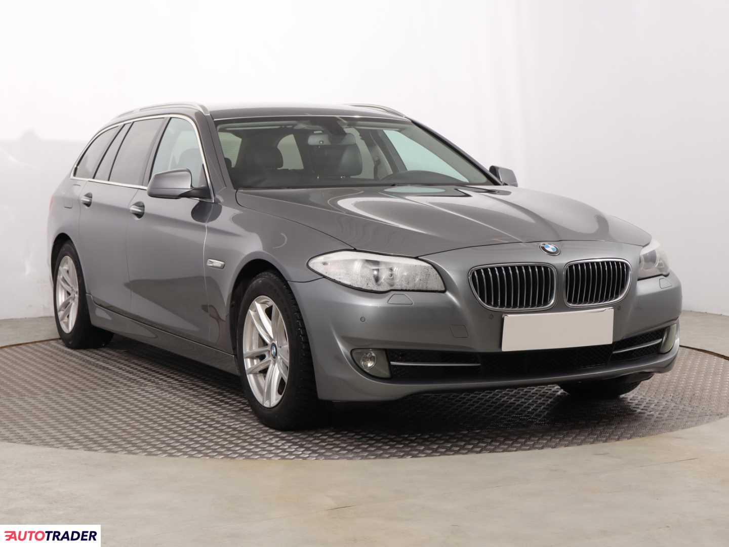 BMW 520 2013 2.0 181 KM