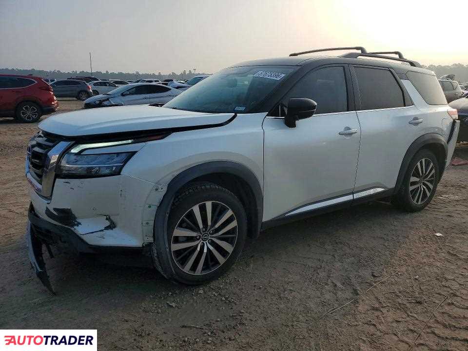Nissan Pathfinder 2022 3