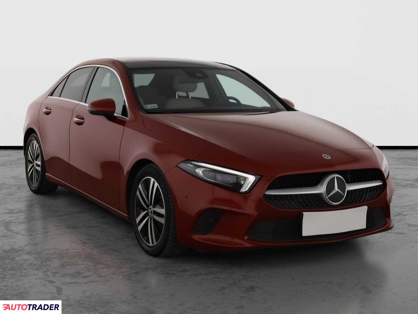 Mercedes A-klasa 2021 1.3 134 KM