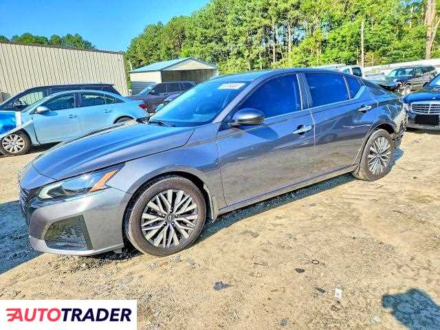 Nissan Altima 2025 2