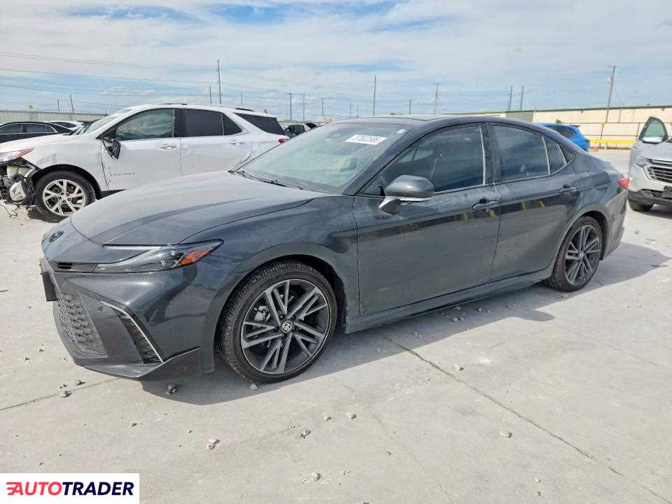 Toyota Camry 2025 2