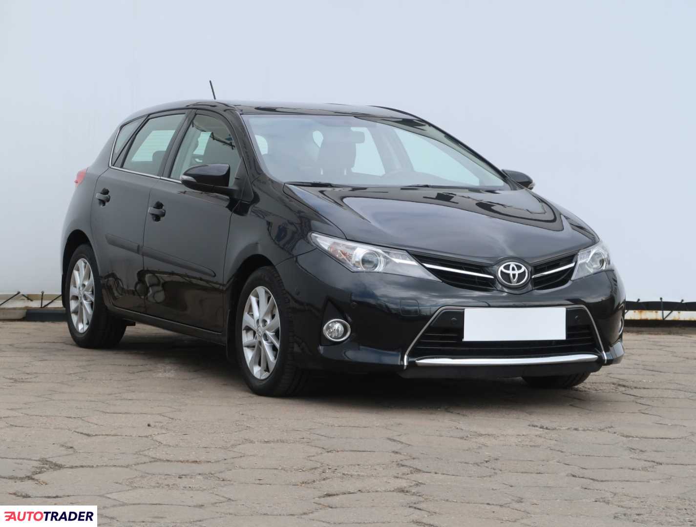Toyota Auris 2014 1.6 130 KM