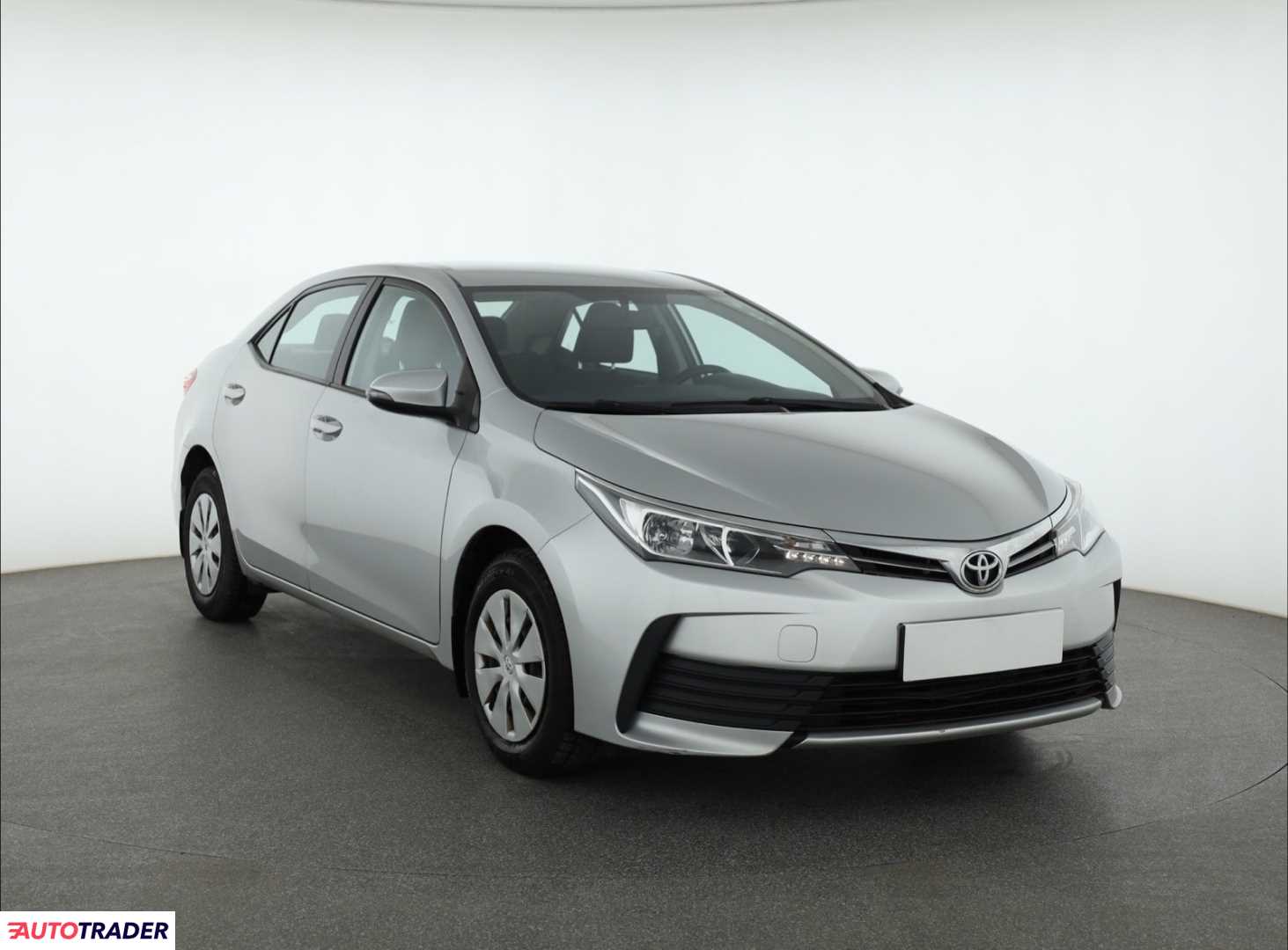 Toyota Corolla 1.3 97 KM 2017r. (Piaseczno)