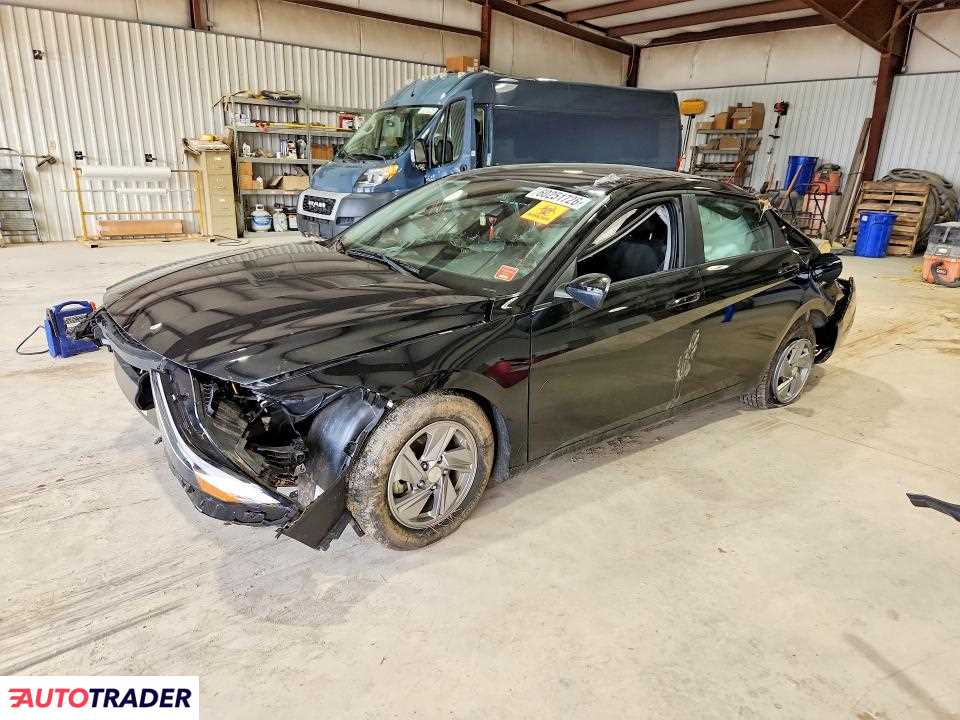 Hyundai Elantra 2025 2