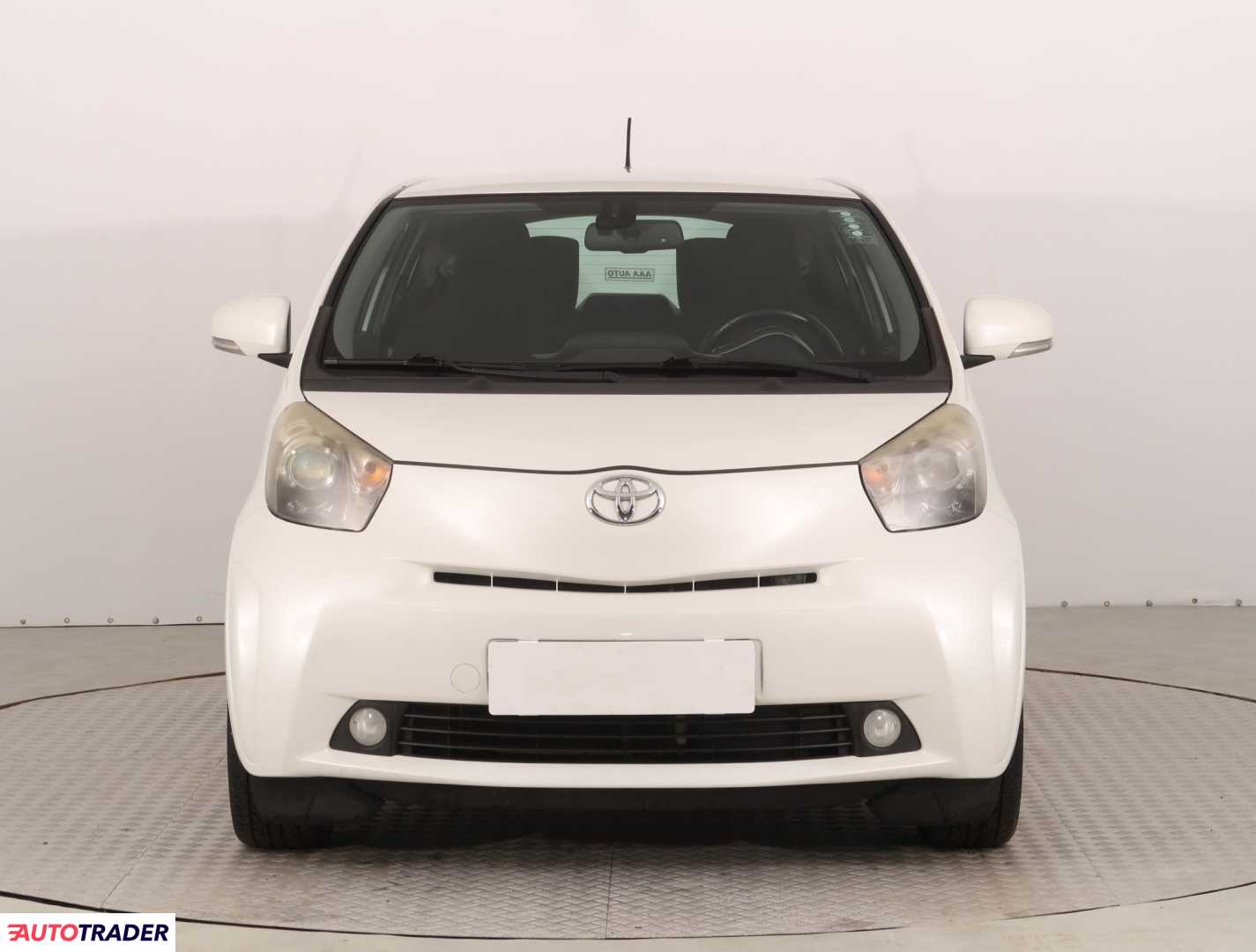 Toyota iQ 2009 1.0 67 KM