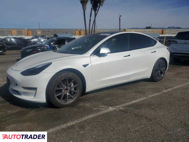 Tesla Model 3 2022