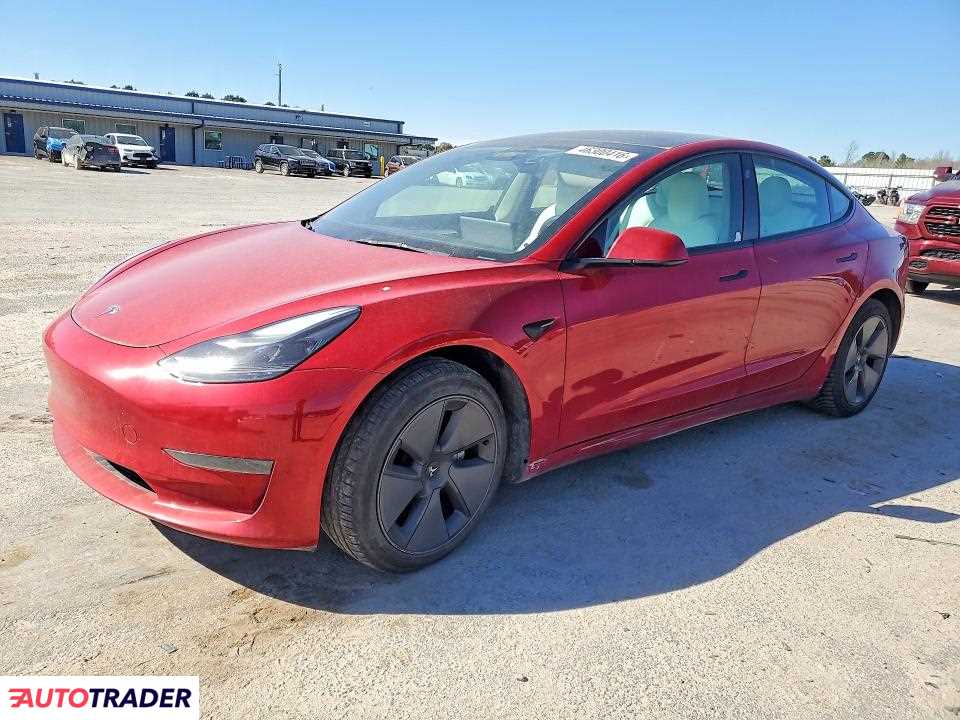 Tesla Model 3 2023