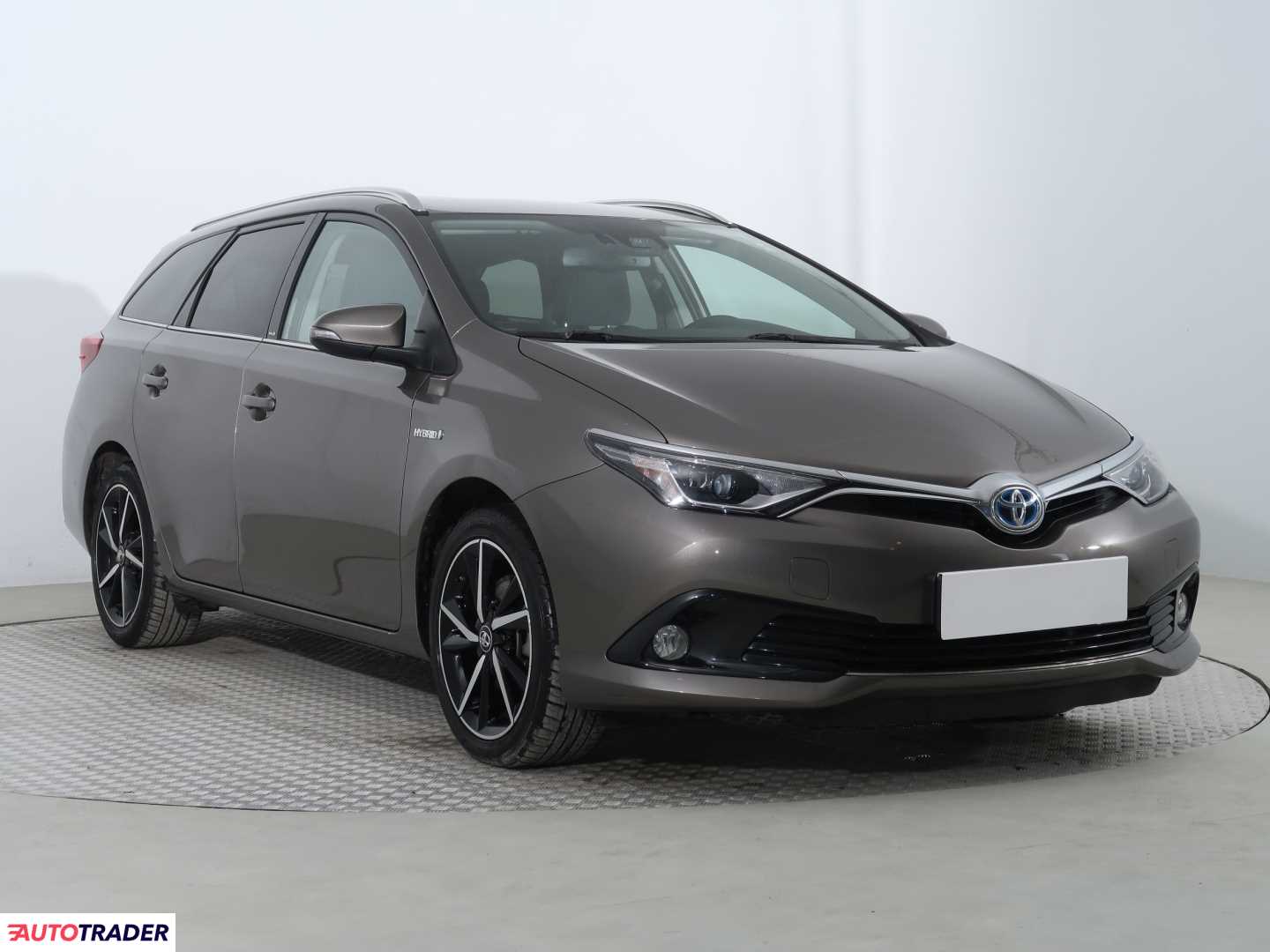 Toyota Auris 2017 1.8 134 KM