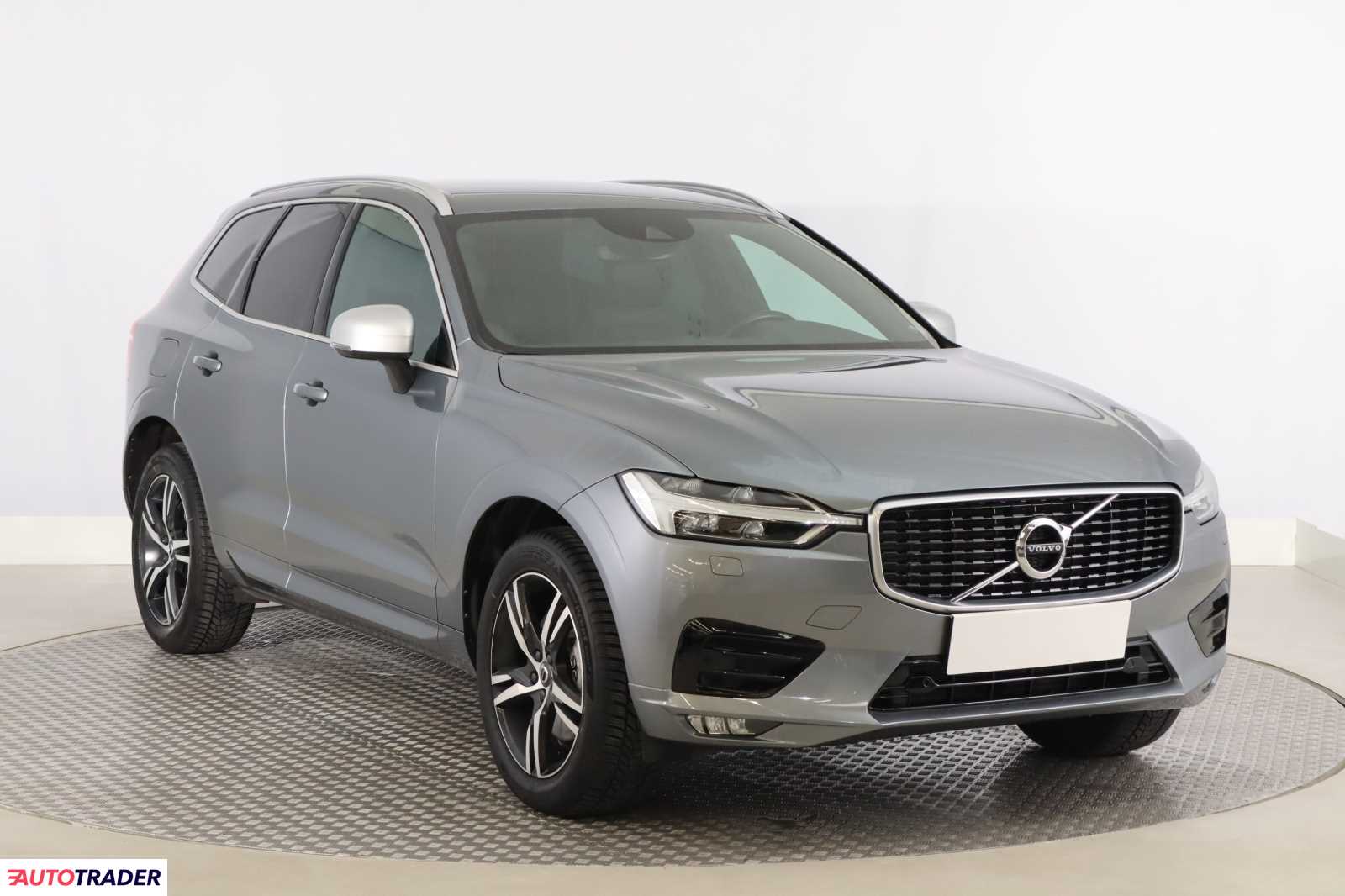Volvo XC60 2018 2.0 246 KM