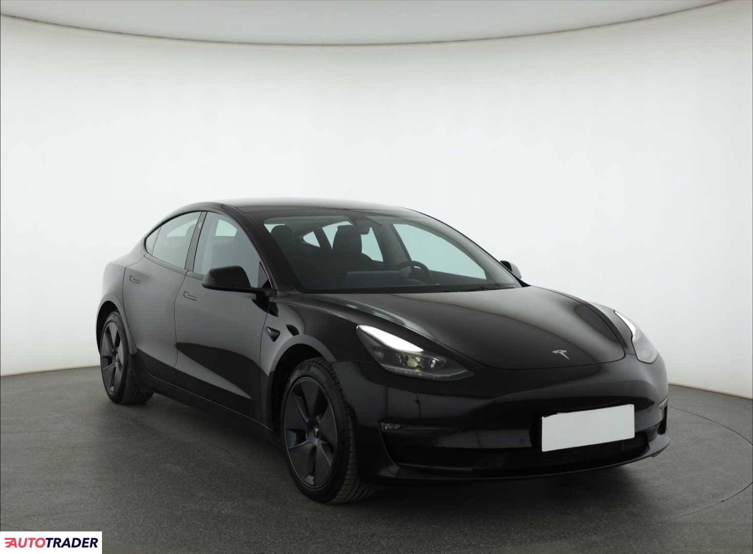 Tesla Model 3 2021 434 KM
