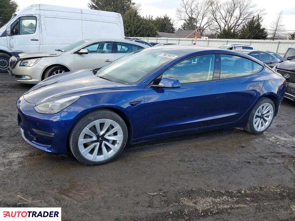 Tesla Model 3 2022