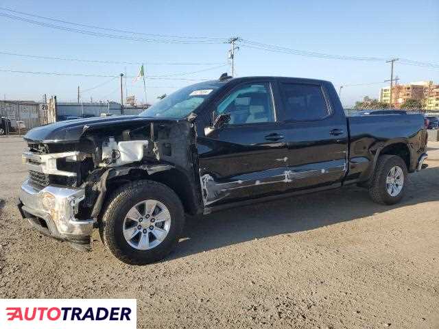 Chevrolet Silverado 5.0 benzyna 2020r. (LOS ANGELES)