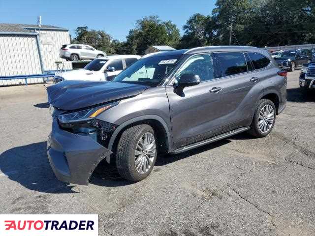 Toyota Highlander 2022 3