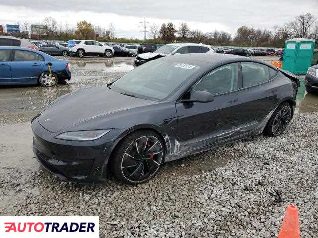 Tesla Model 3 benzyna 2024r. (COLUMBUS)