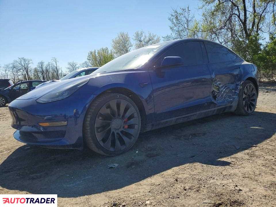 Tesla Model 3 2022