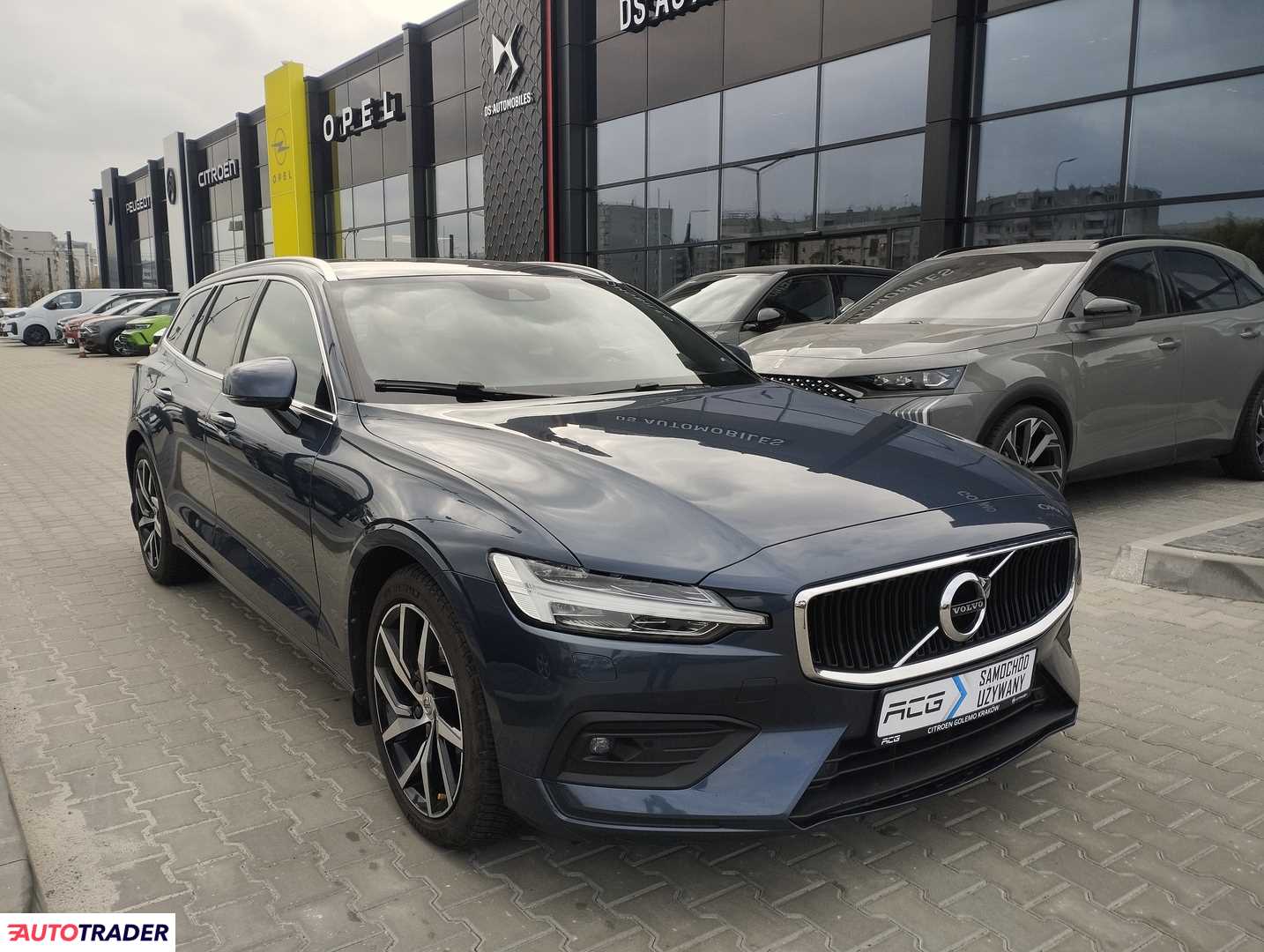 Volvo V60 2019 2.0 150 KM