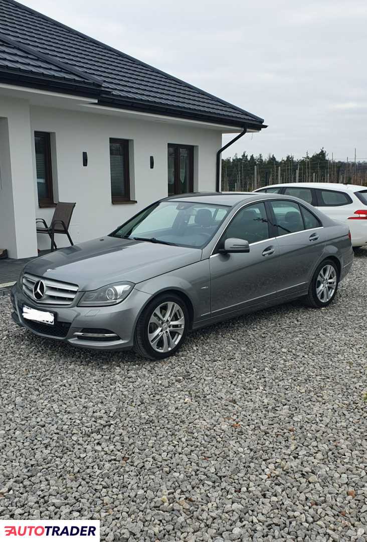 Mercedes C-klasa 2011 1.8 184 KM