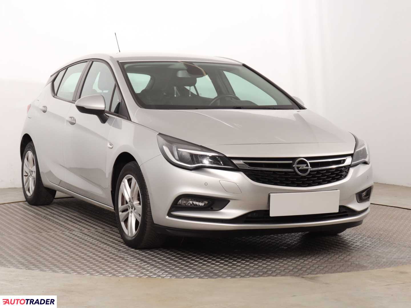 Opel Astra 2018 1.4 147 KM