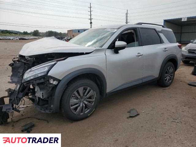 Nissan Pathfinder 2022 3