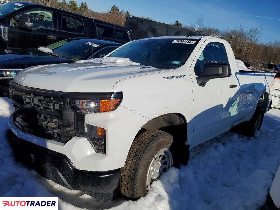 Chevrolet Silverado 2025 2