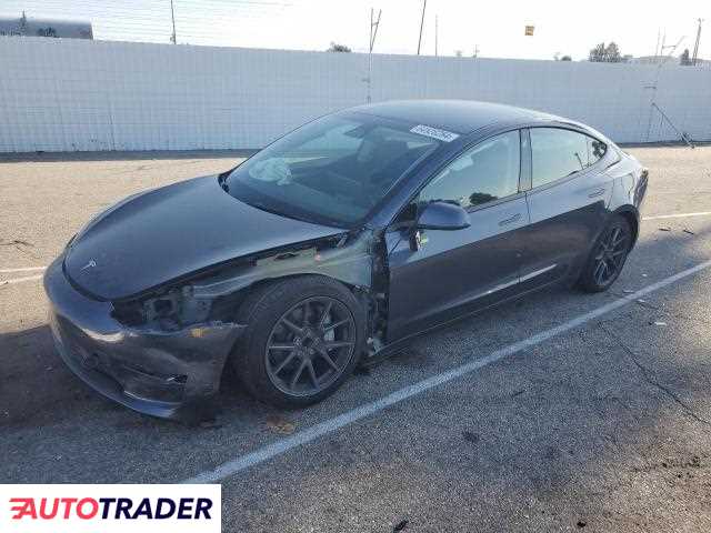 Tesla Model 3 benzyna 2023r. (VAN NUYS)