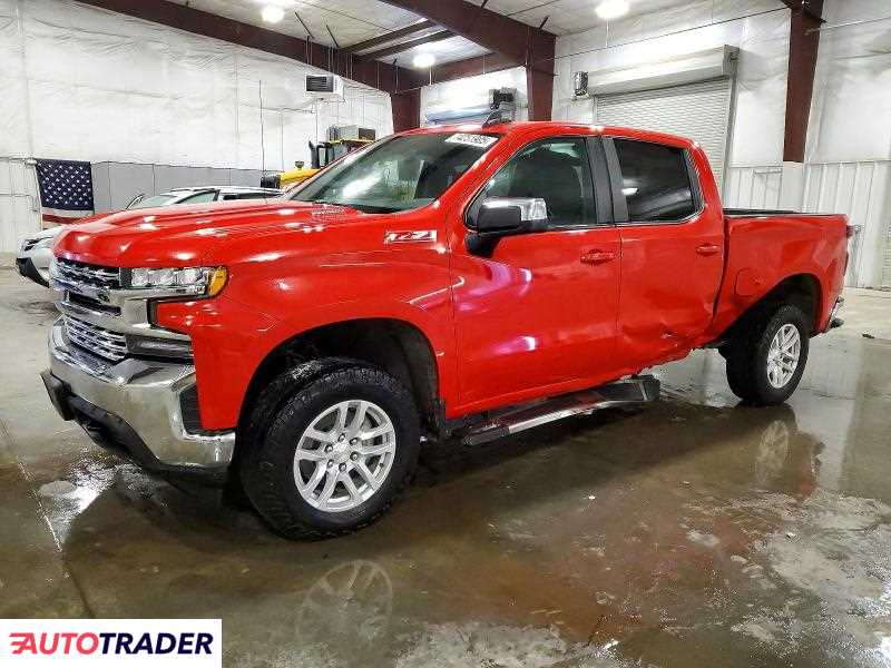 Chevrolet Silverado 2021 3