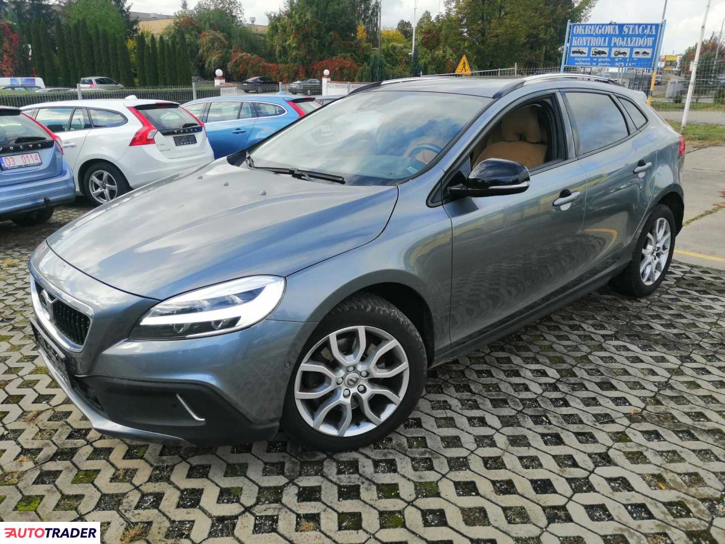 Volvo V40 2019 1.5 152 KM