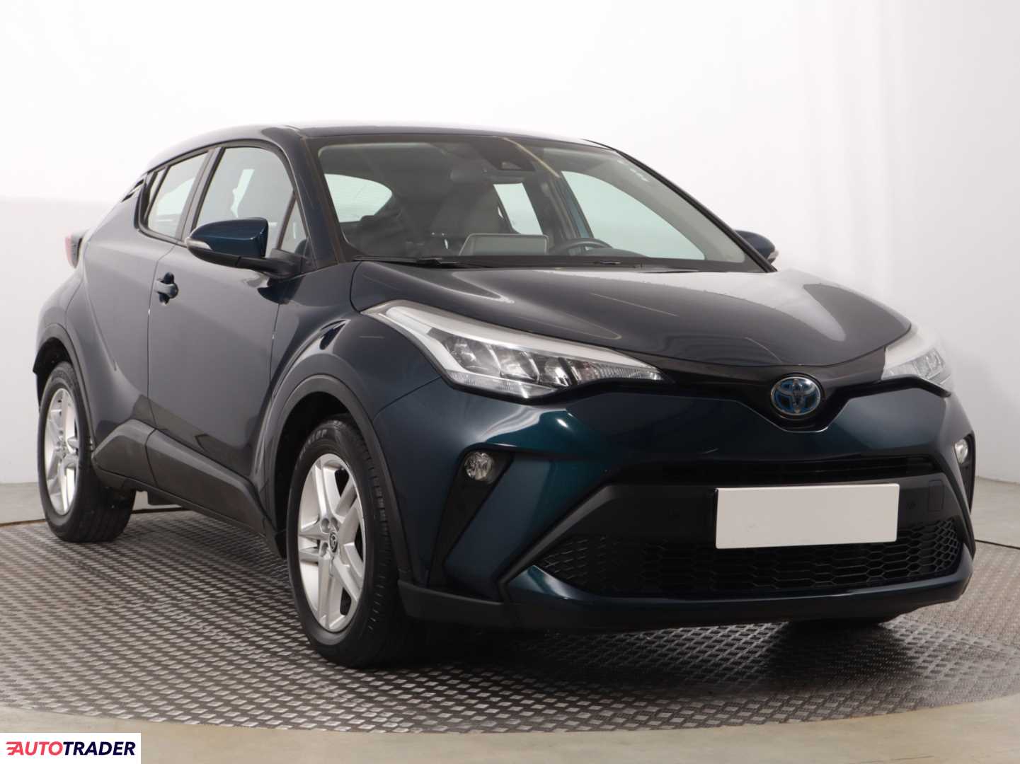 Toyota C-HR 2023 1.8 120 KM