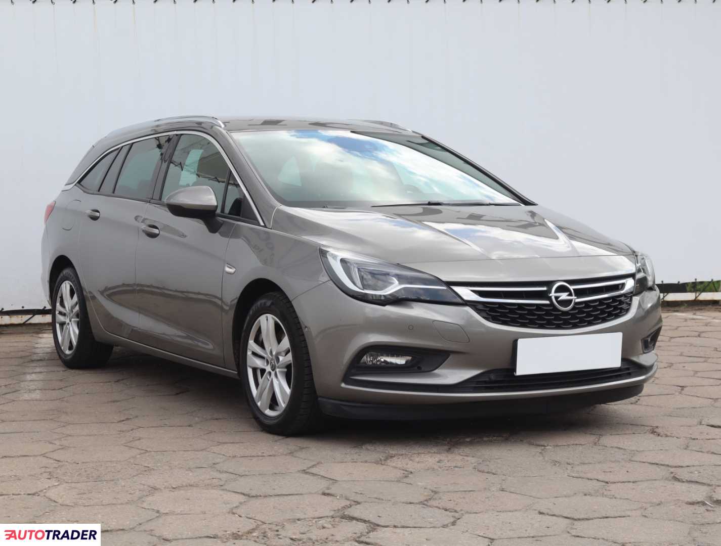 Opel Astra 2016 1.6 108 KM