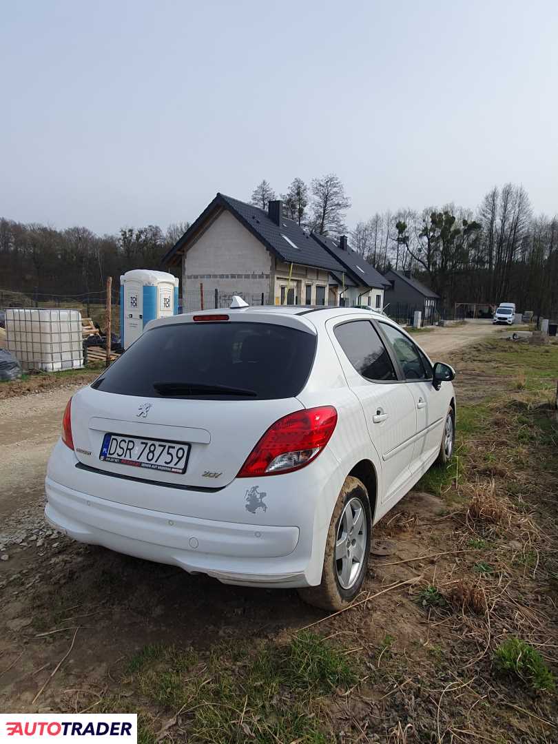 Peugeot 207 2010 1.4 95 KM