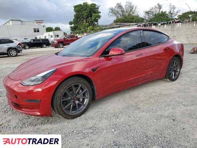 Tesla Model 3 benzyna 2021r. (OPA LOCKA)