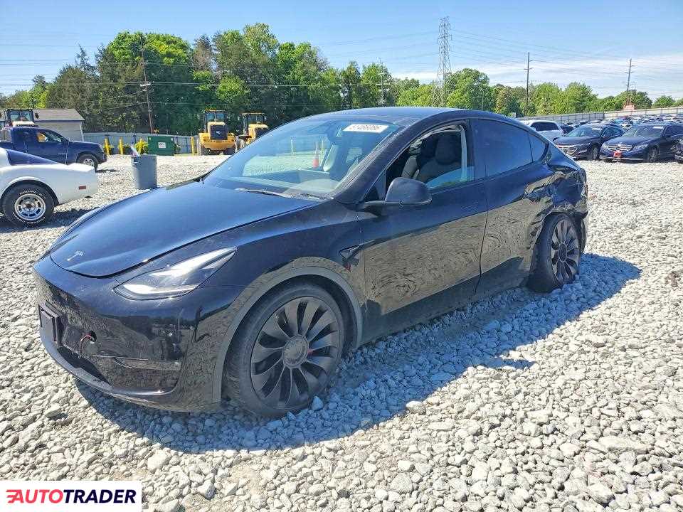 Tesla Model Y 2022