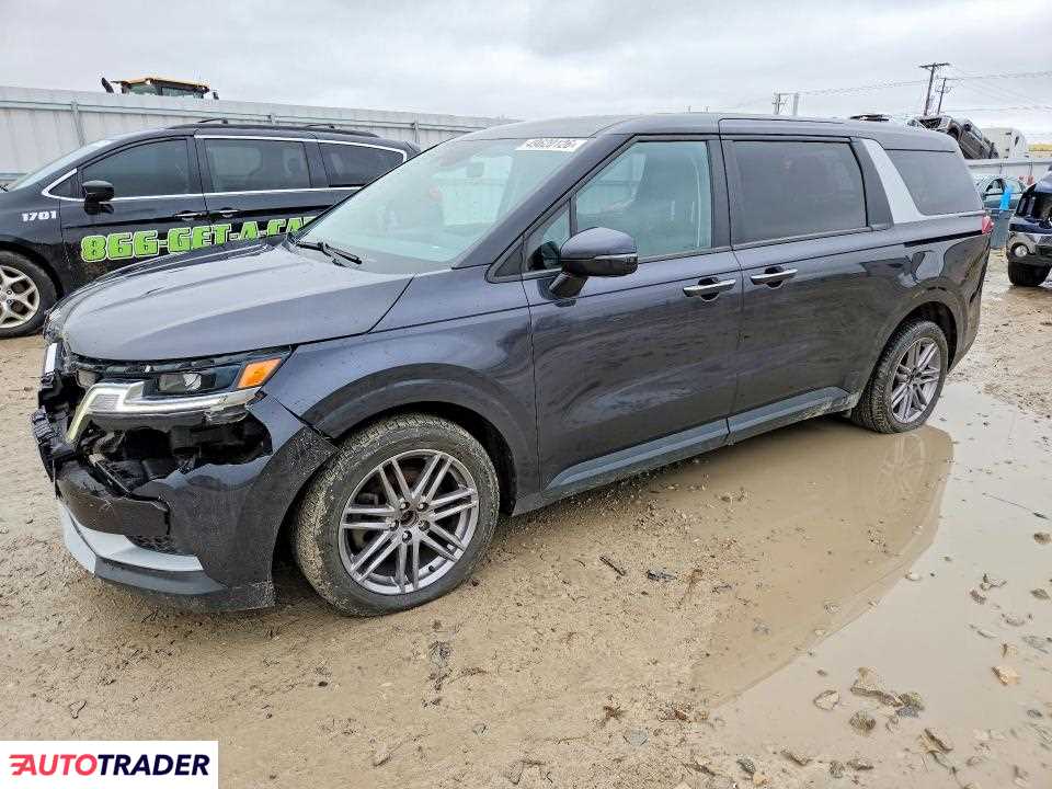 Kia Carnival 2022 3