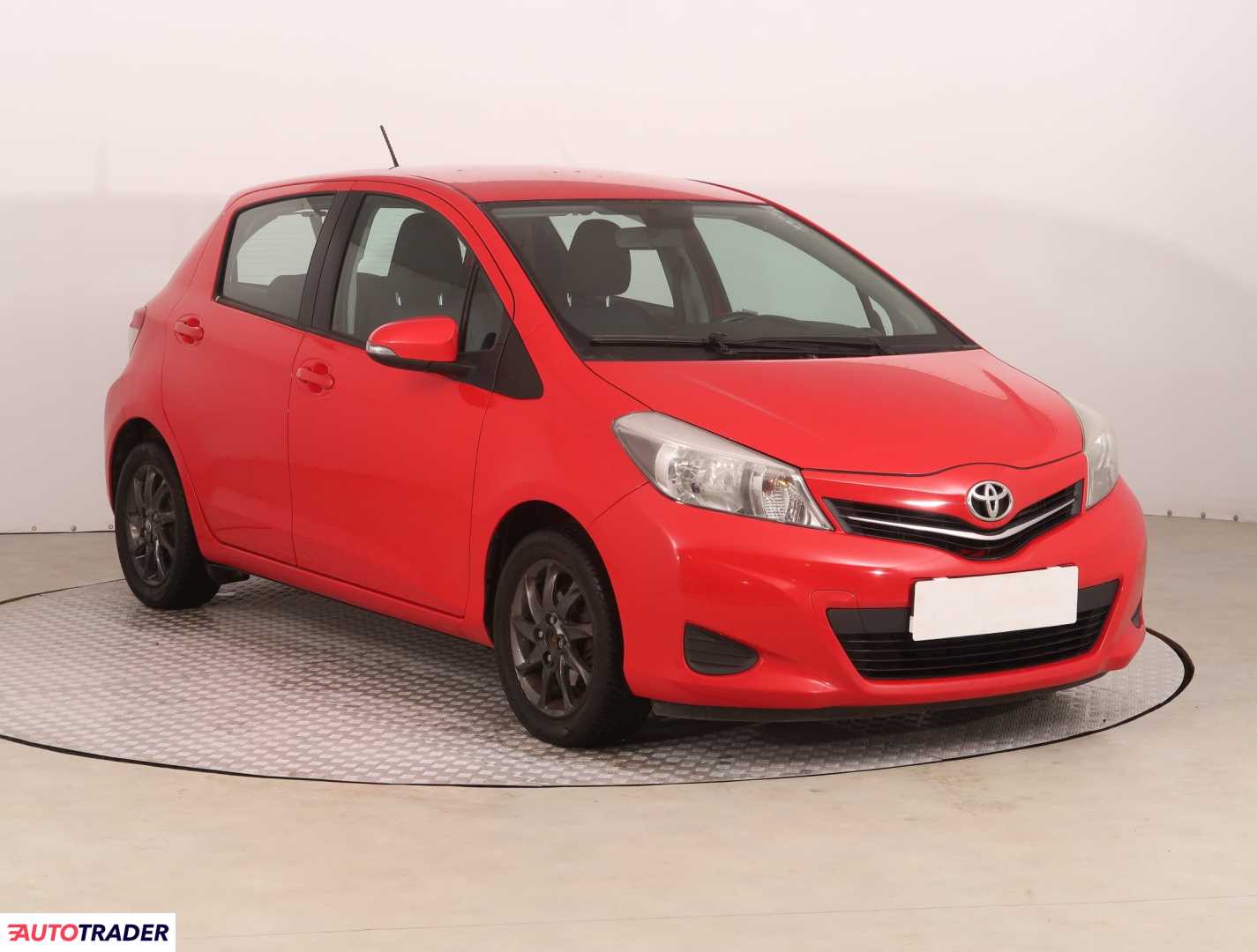 Toyota Yaris 2012 1.3 97 KM