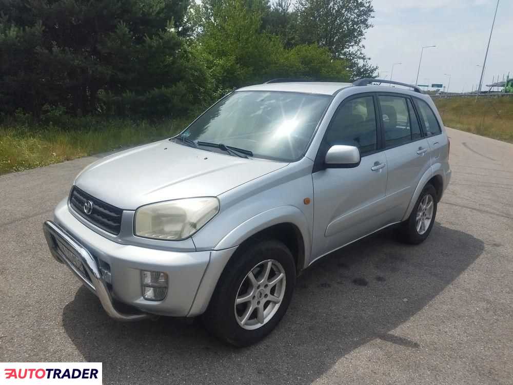Toyota RAV 4 2003 2.0 150 KM