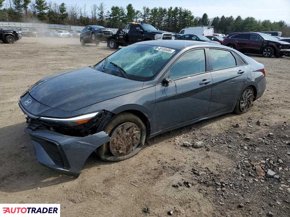 Hyundai Elantra 2025 1