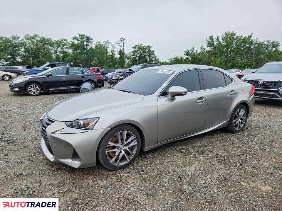 Lexus IS 2020 3