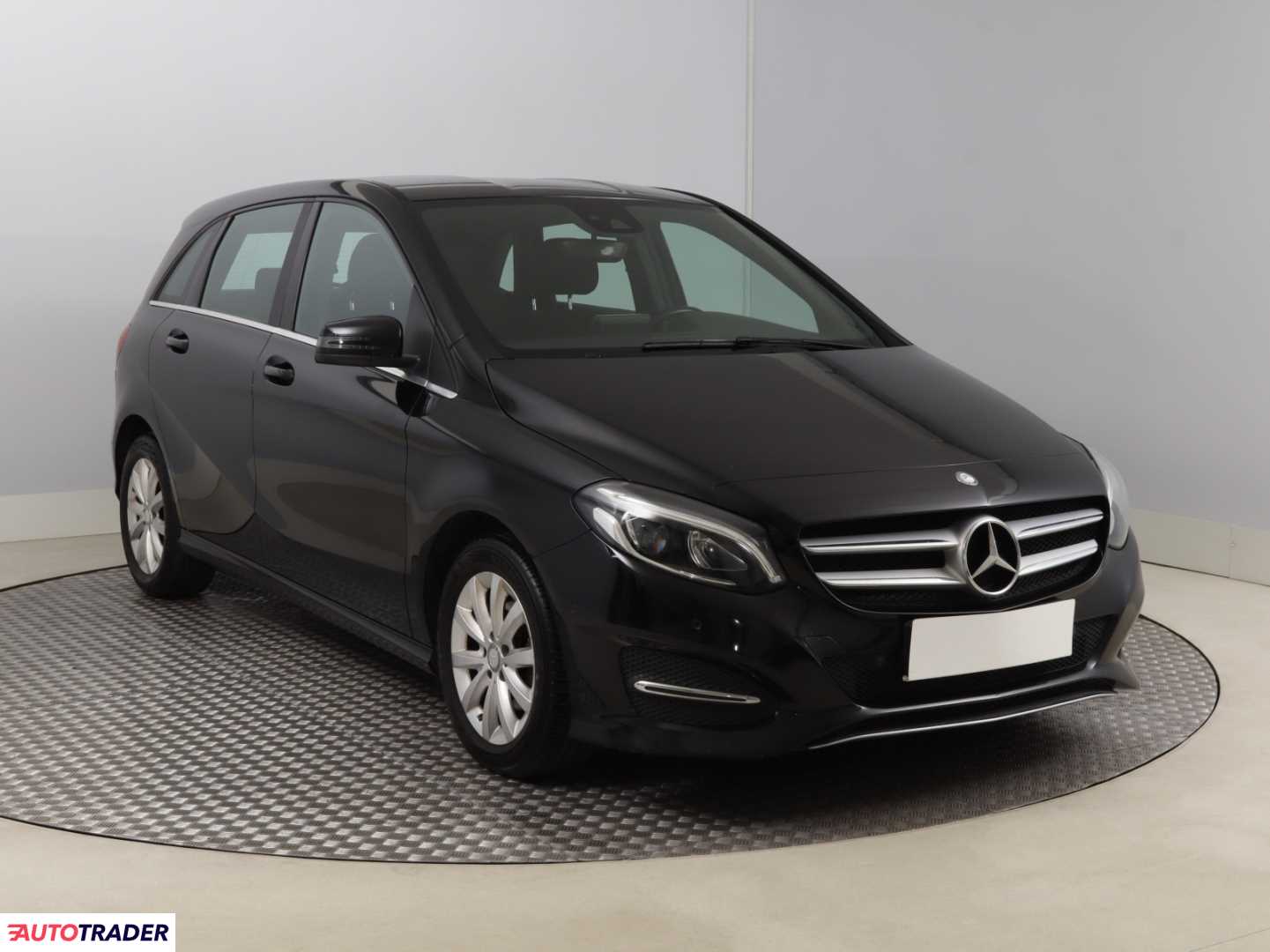 Mercedes B-klasa 2017 1.5 107 KM