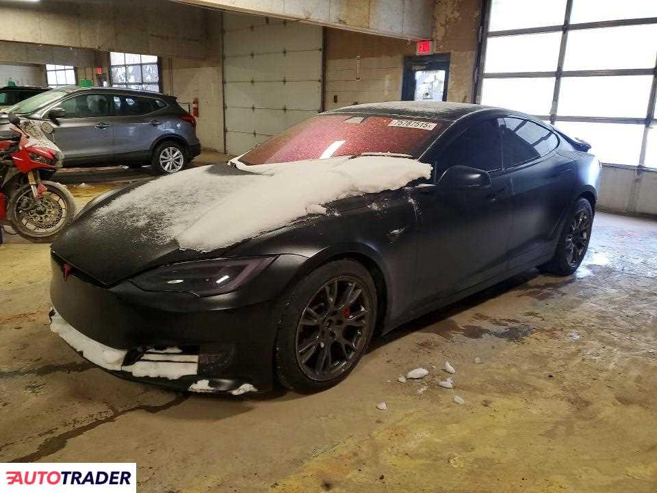 Tesla Model S 2020