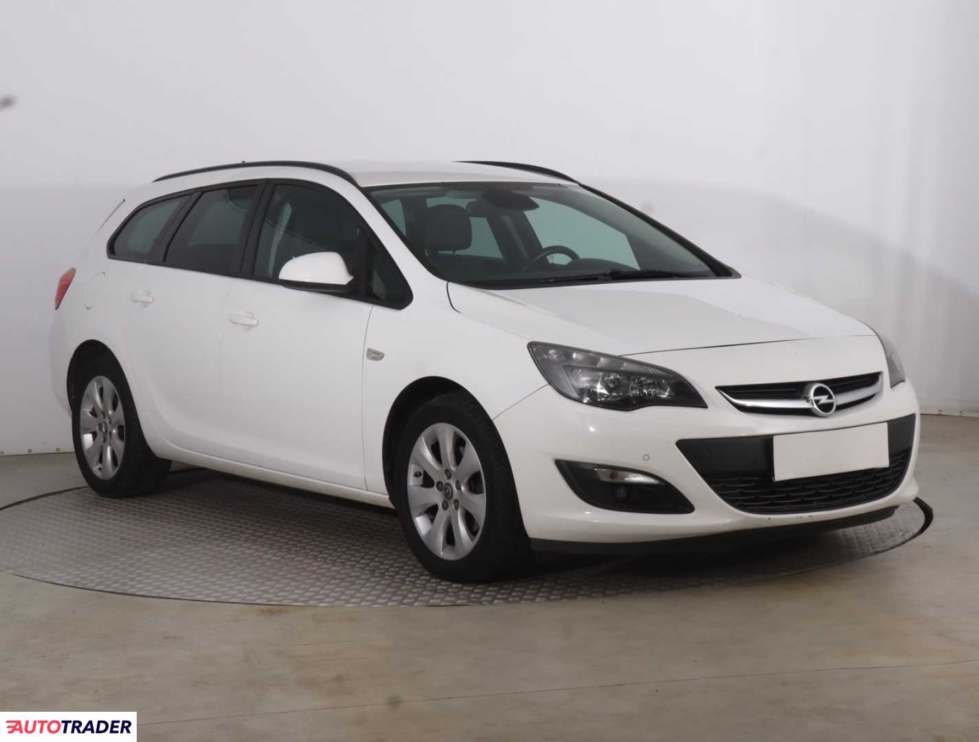 Opel Astra 2015 1.6 108 KM