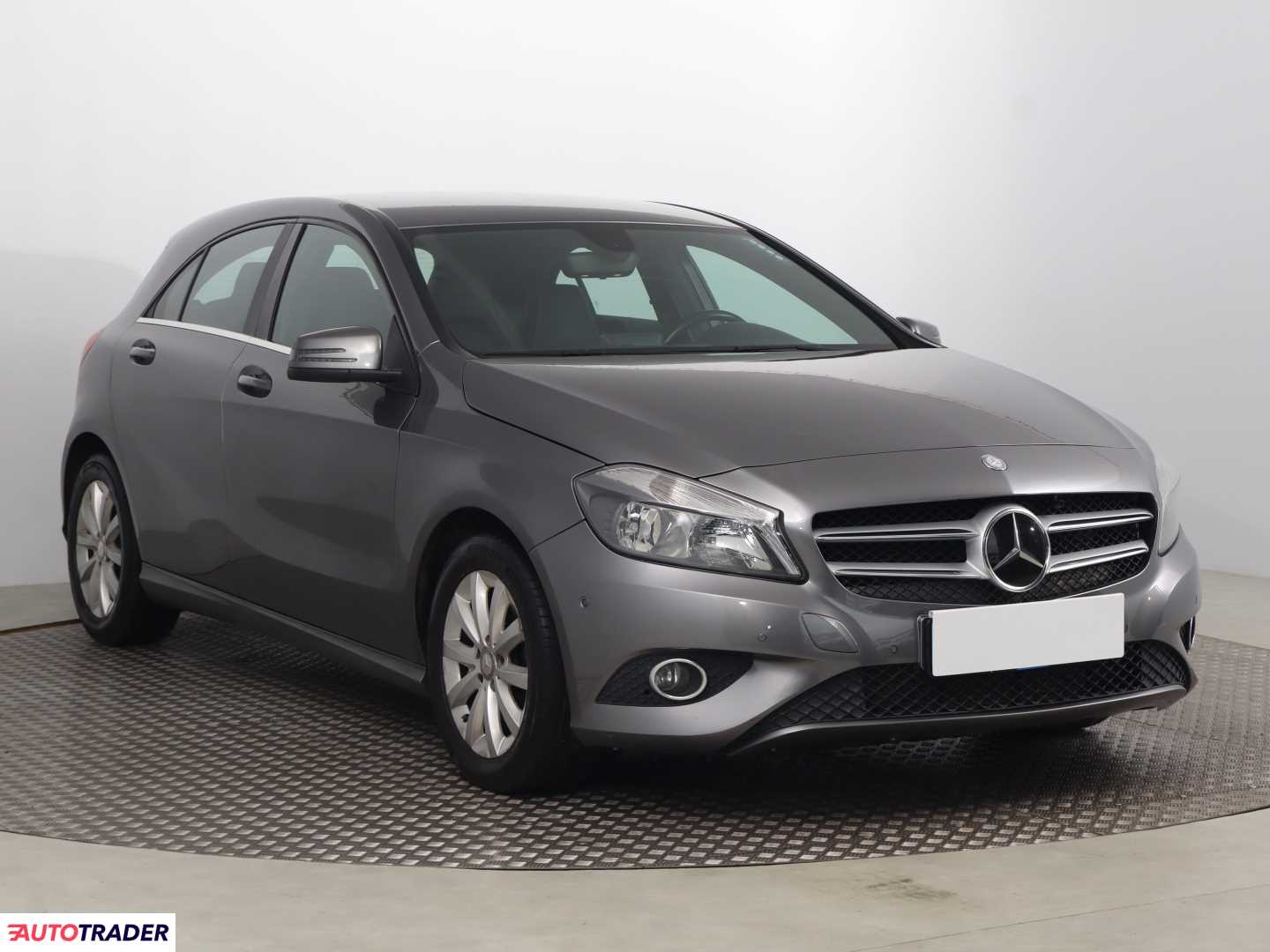 Mercedes A-klasa 2015 1.6 120 KM Mercedes A-klasa 2015 1.6 120 KM